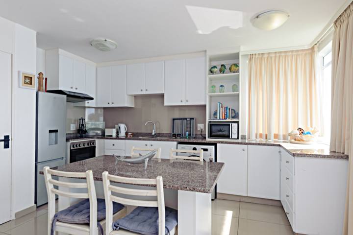 Chakas Cove 39 Open Plan Living